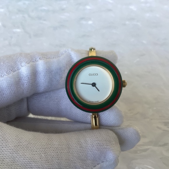 Vintage Gucci 11/12.2 Interchangeable Bezel Watch Near Mint Preowned Condition - Picture 4 of 16